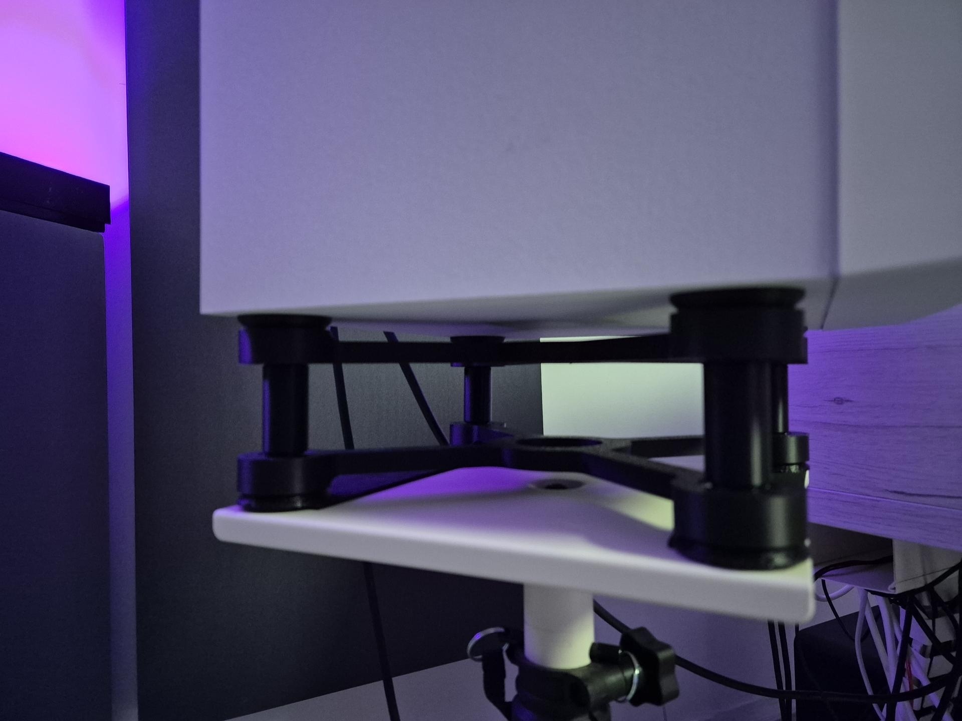 Isolation Stand